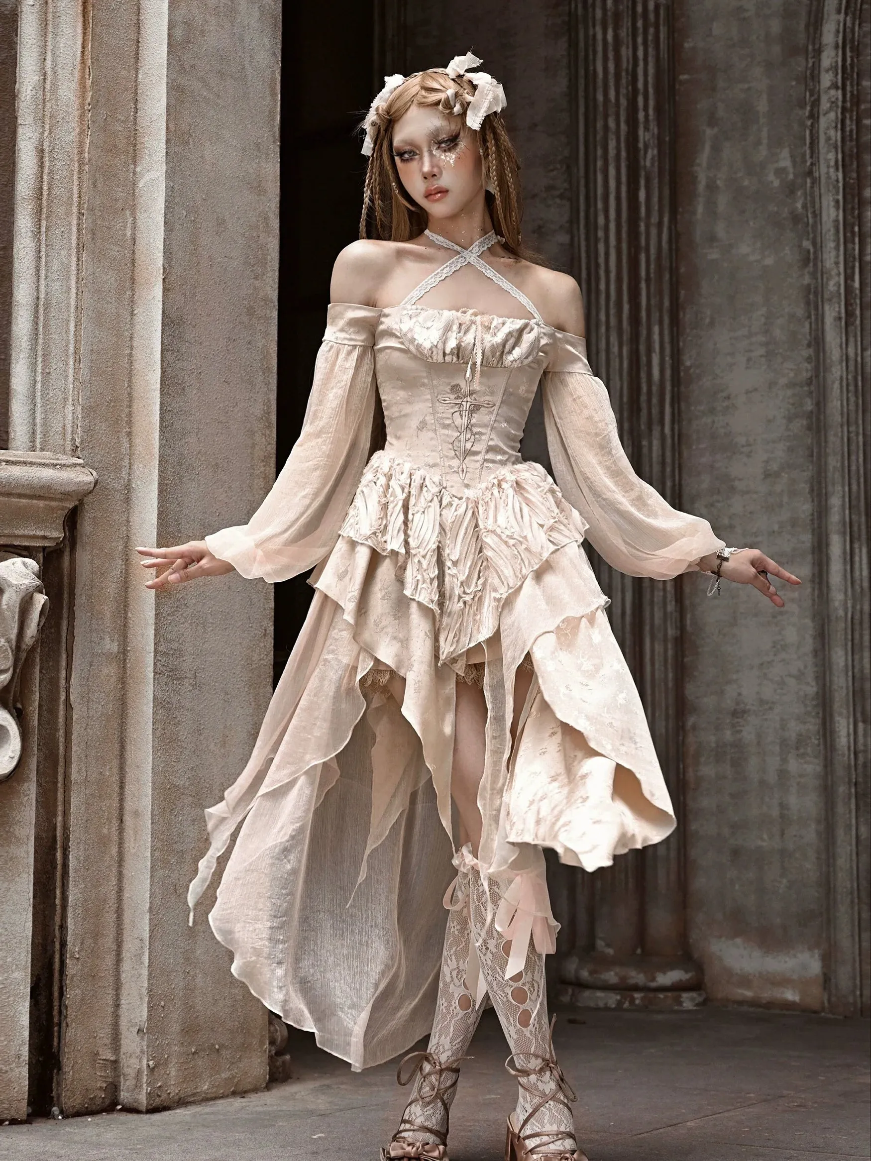 Embroidery Cross Lantern Gold Thread Dress Ballet Sleeve Broken Off-Shoulder