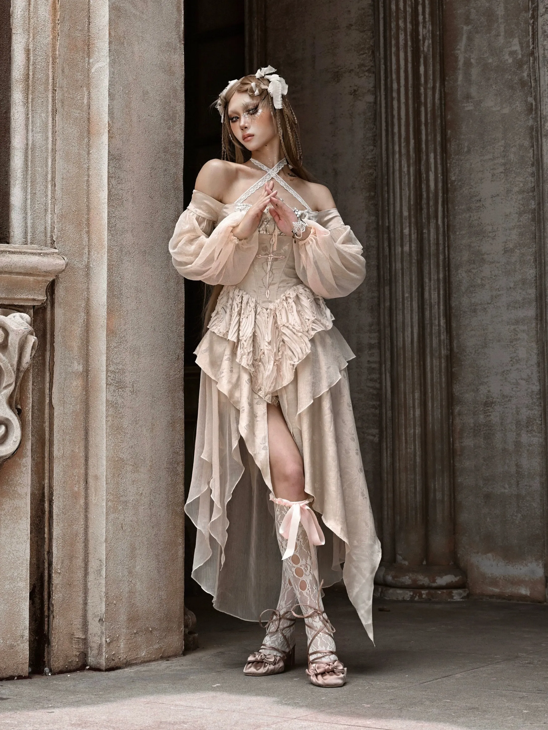 Embroidery Cross Lantern Gold Thread Dress Ballet Sleeve Broken Off-Shoulder